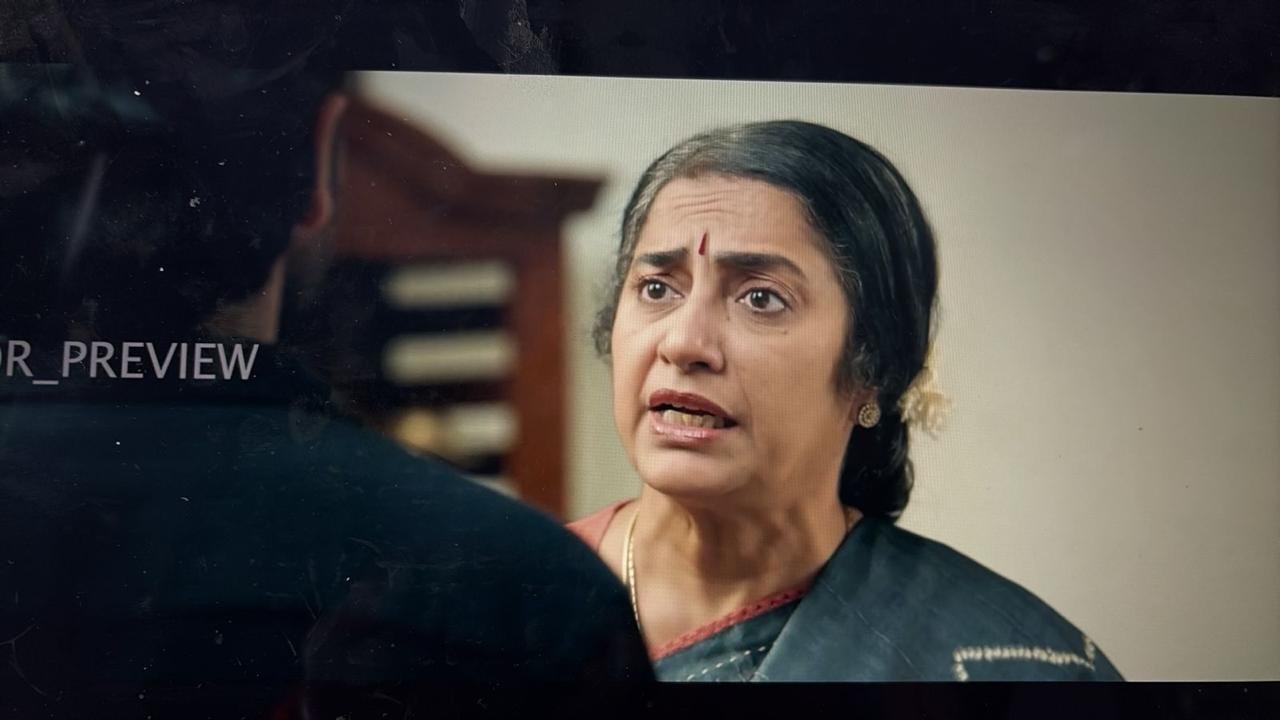 Charukesi Movie Still